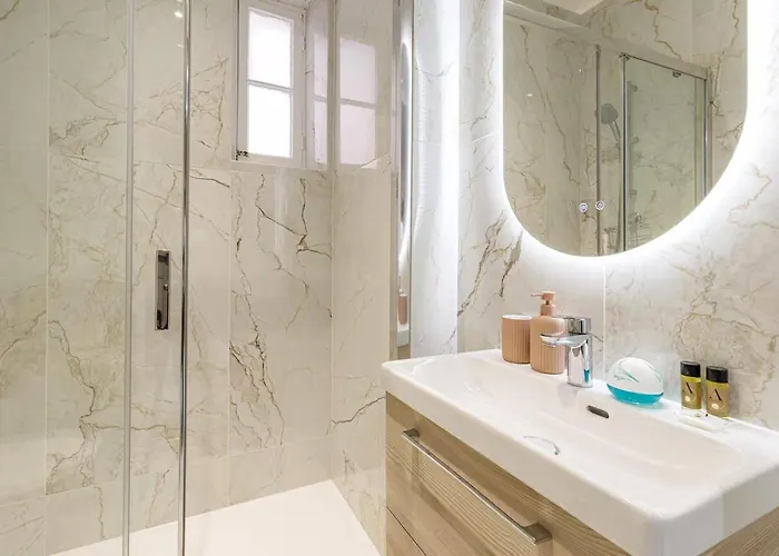 Apartment Ambiance Douce Et Elegante A Liberation *