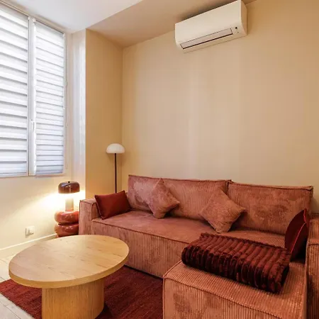 Apartment Ambiance Douce Et Elegante A Liberation Nice