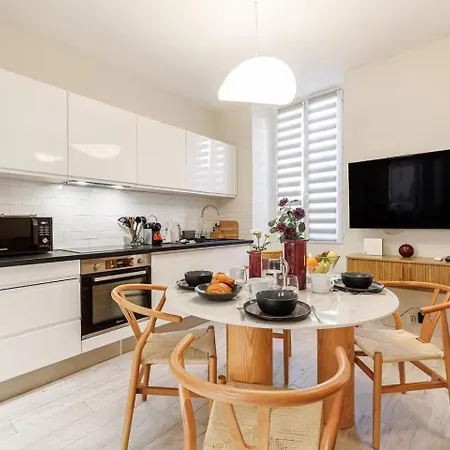 Ambiance Douce Et Elegante A Liberation * Ницца