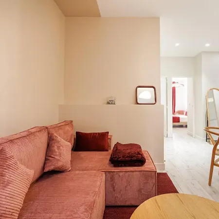 Ambiance Douce Et Elegante A Liberation Apartment