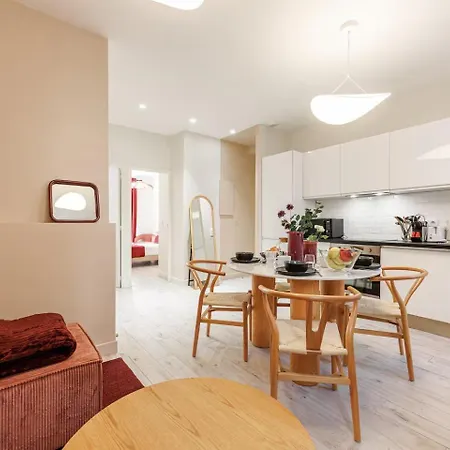 Ambiance Douce Et Elegante A Liberation Apartment *