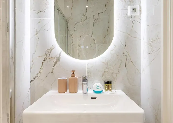 Апартаменты Ambiance Douce Et Elegante A Liberation Ницца