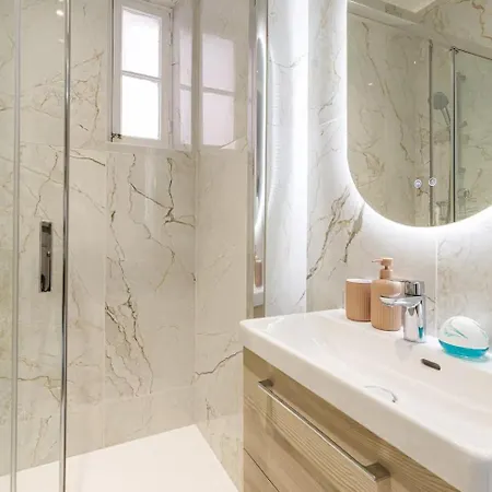 Apartment Ambiance Douce Et Elegante A Liberation *